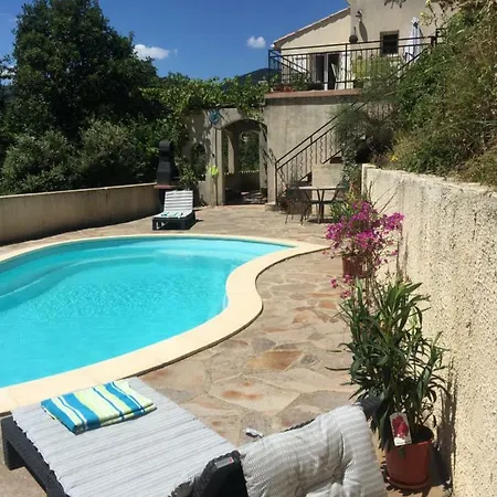 St. Michel * Les Aires